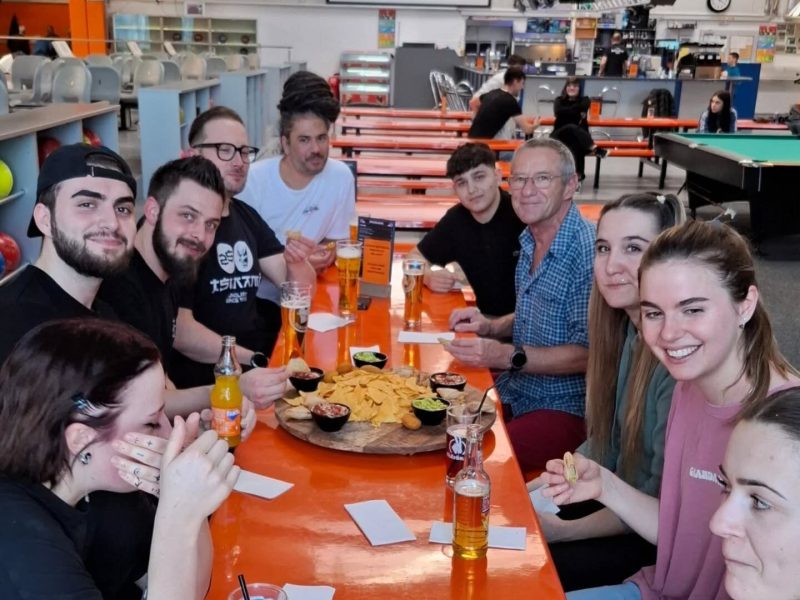 Neues Teammitglied der Maler Bieri AG beim Frühlingsstart